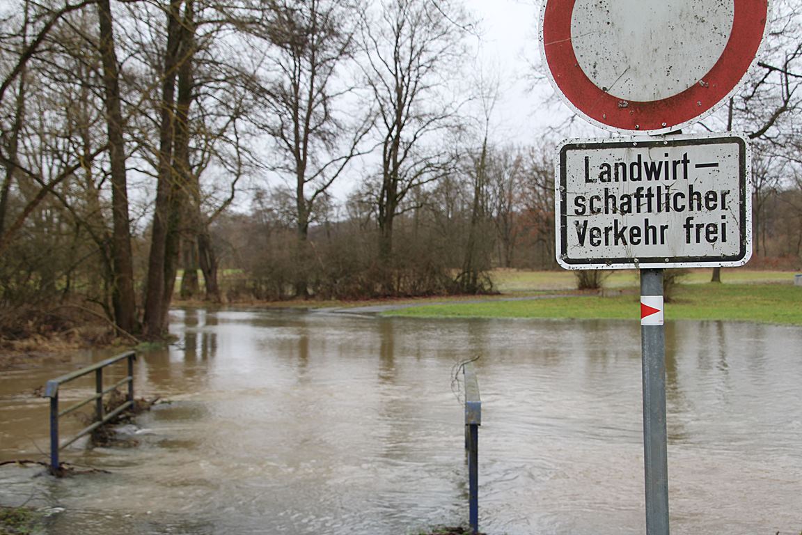 Nach Sturmtief Burglind Straße gesperrt