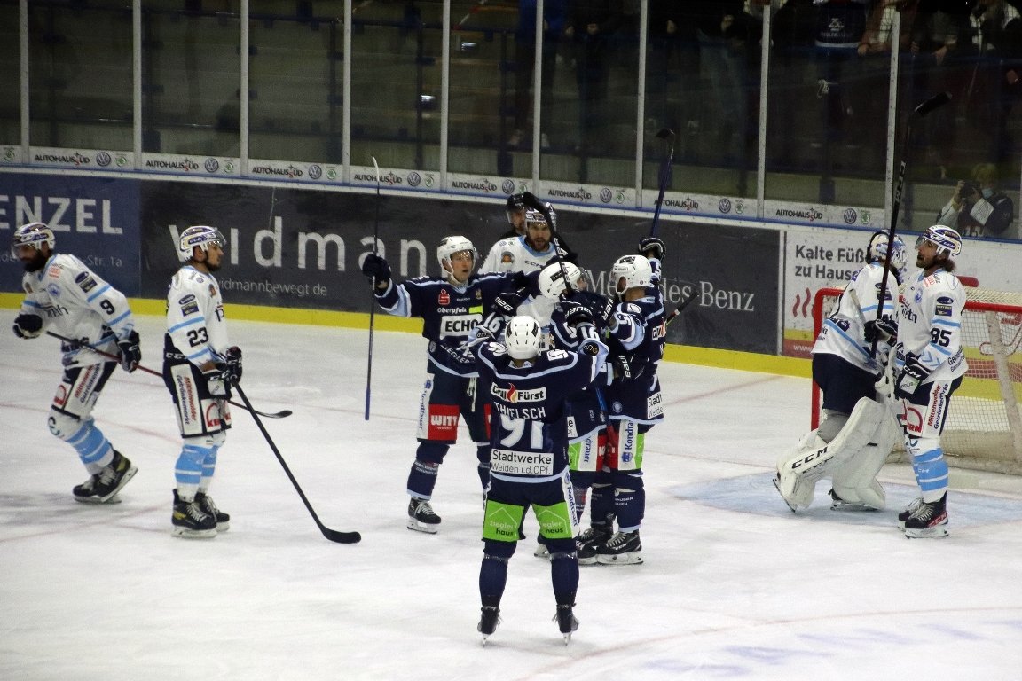 Gemischtes Doppel für die Blue Devils: Beim Vorletzten und gegen den Dritten