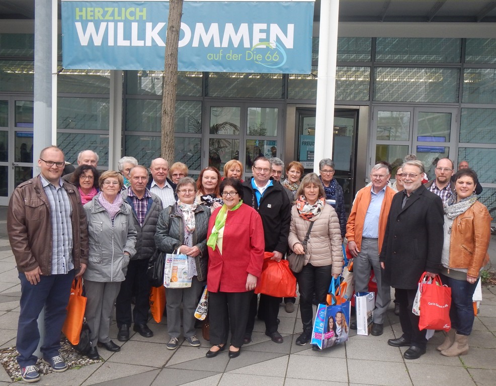 Seniorenbeauftragte besuchen „Die 66“ in München