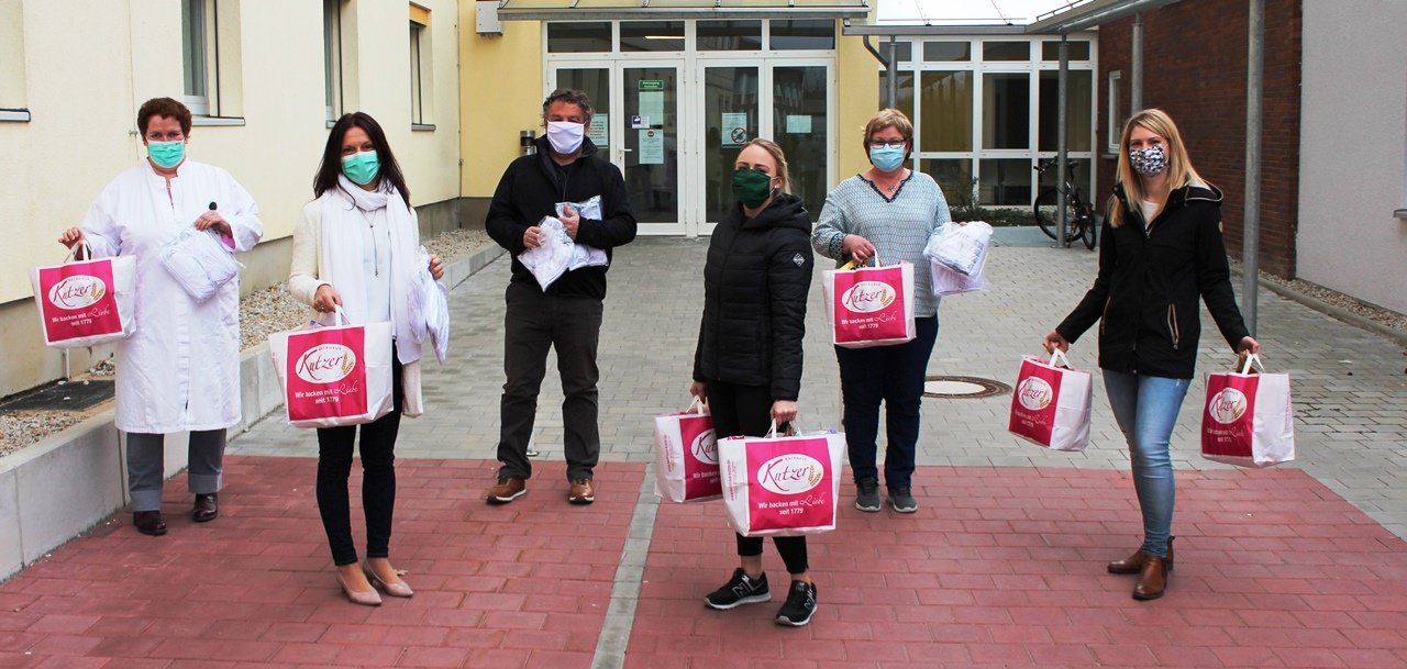 Kliniken AG rüstet Krankenhäuser – Bevölkerung dankt Mitarbeitern