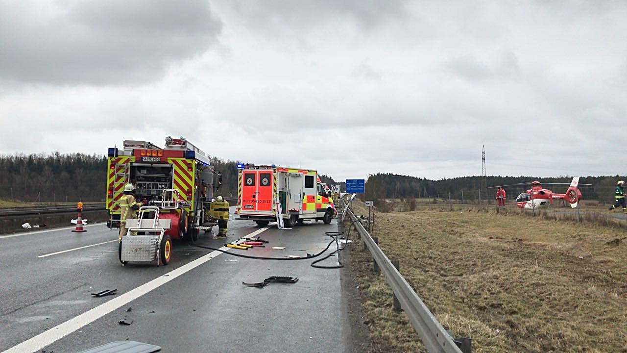 Schwerer Unfall auf A93 endet tödlich