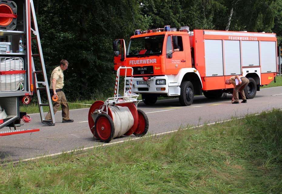 Auto überschlägt sich – Fahrerin schwer verletzt