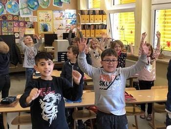 Wir sind eine „Klasse 2000“: Altenstädter Schüler wissen worauf’s ankommt