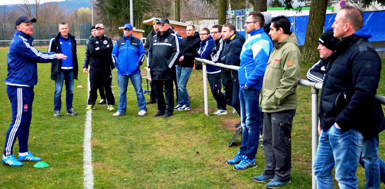 Guter Besuch bei Trainerfortbildung der SpVgg SV