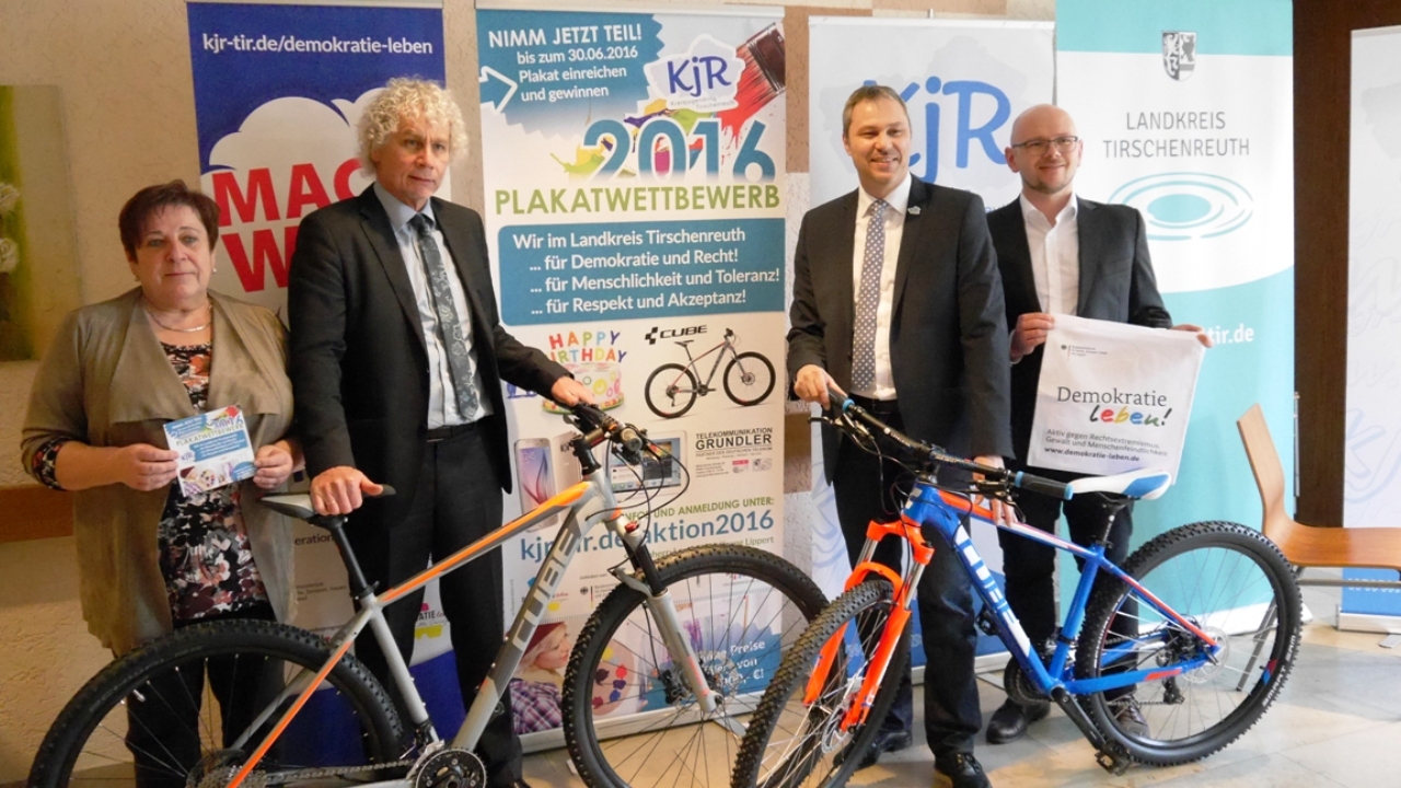 Plakatwettbewerb Tirschenreuth: Kreativer Einsatz für Werte lohnt!
