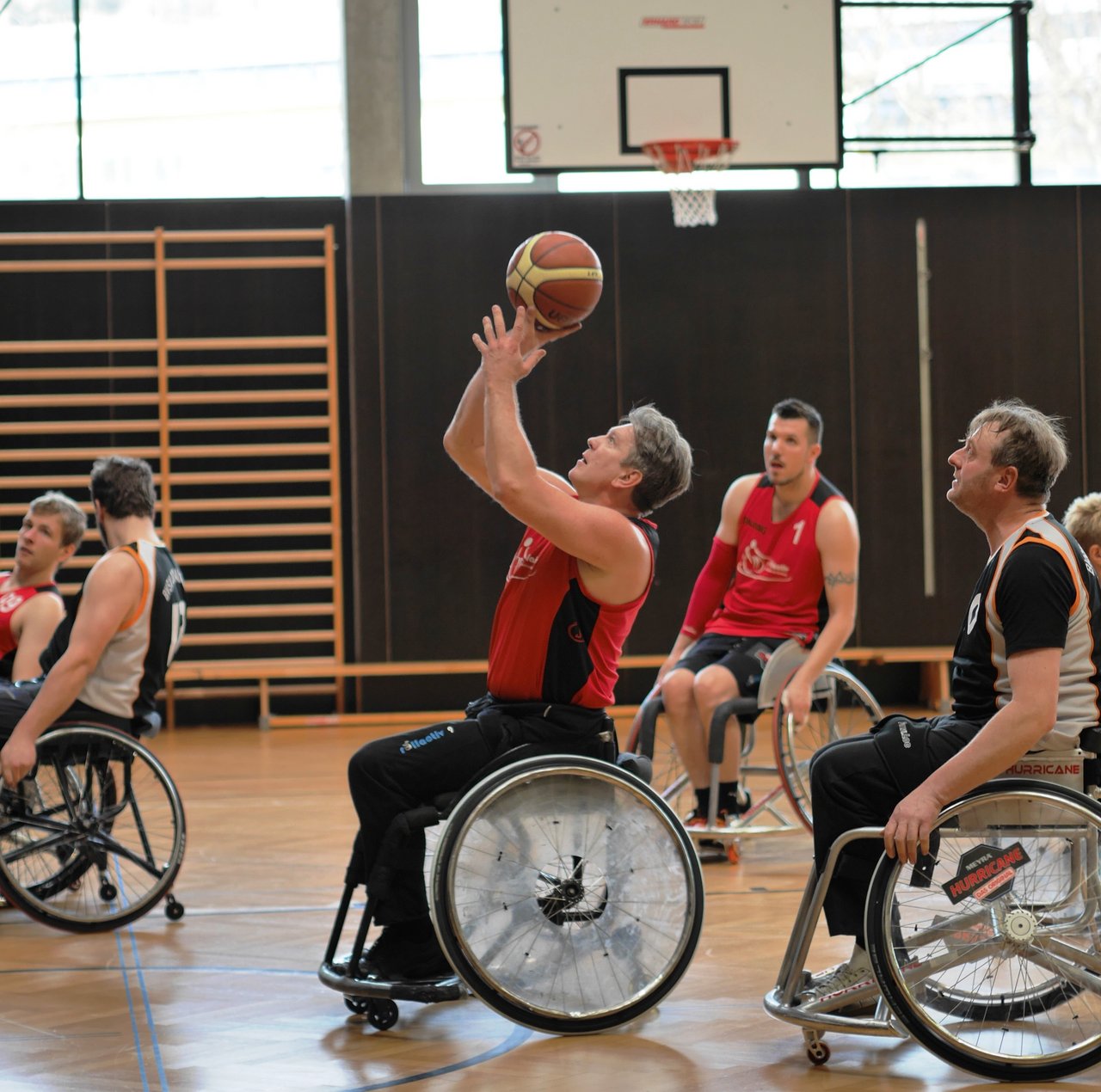 Weidener Rollstuhlbasketballer „patzen und glänzen“ in Salzburg