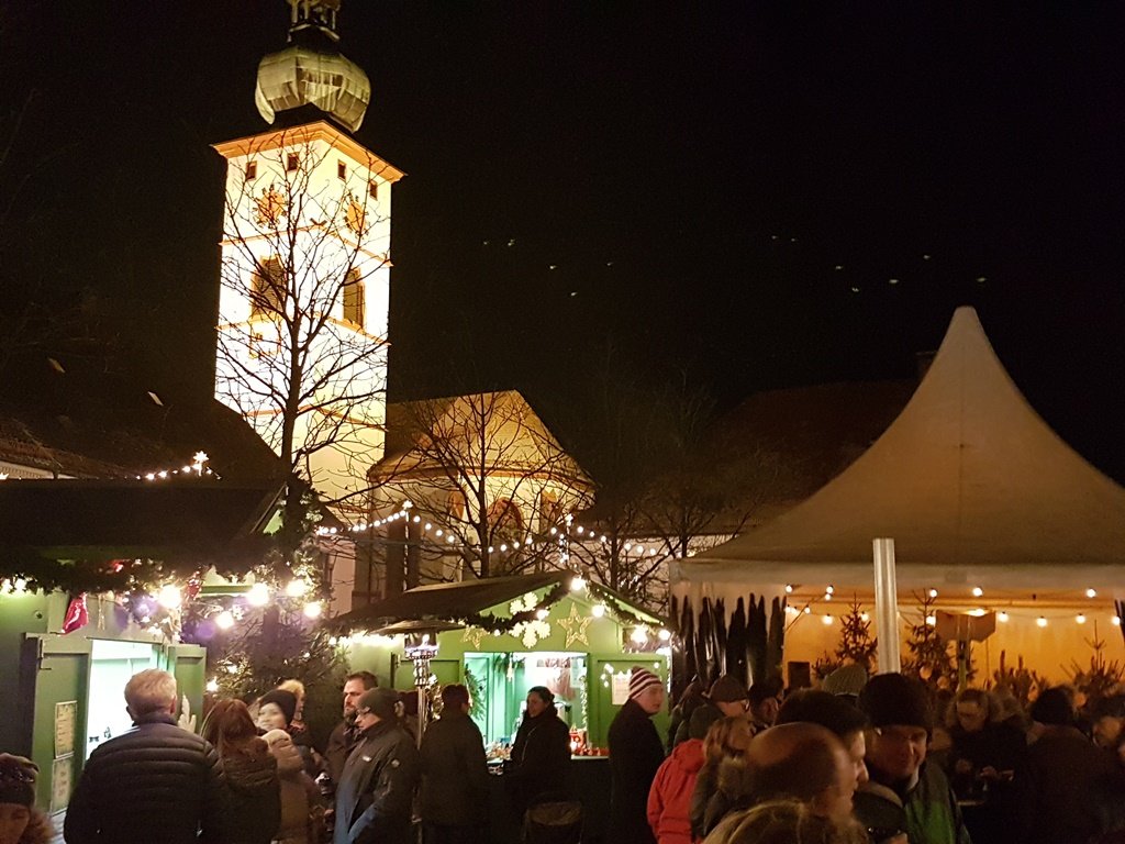 Geschichtenerzähler lassen Kinderaugen strahlen