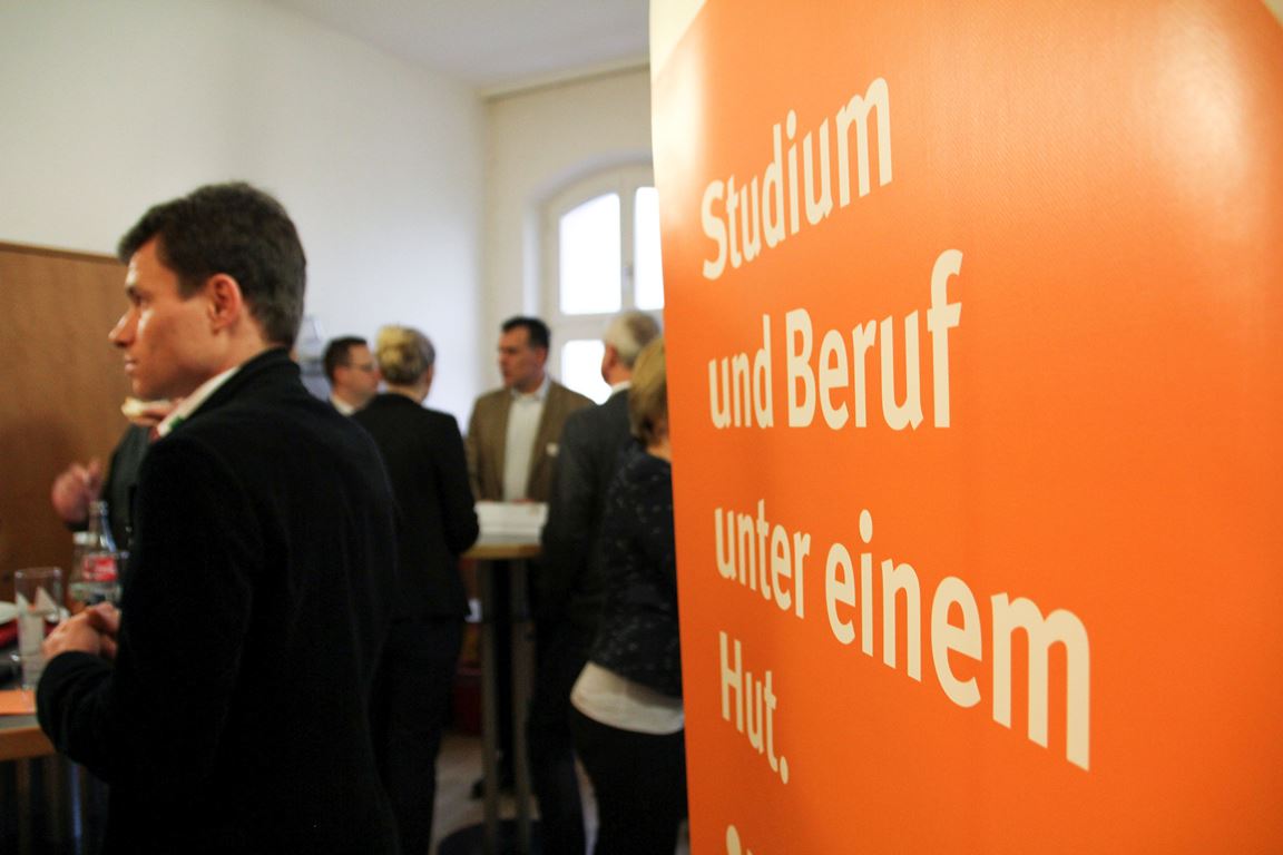 Neue berufsbegleitende Masterstudiengänge an der OTH