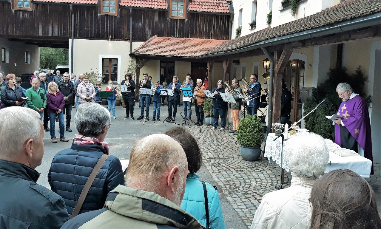 Gottesdienst unter freiem Himmel