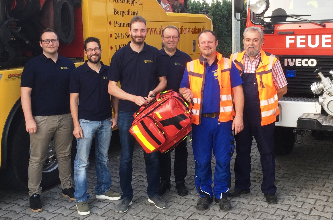 Neuer Notfallrucksack für die Feuerwehr Meerbodenreuth