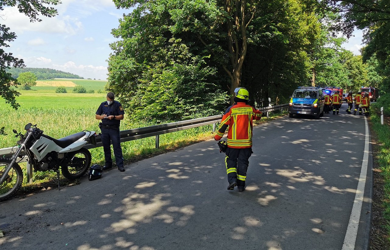 Motorradfahrer (17) stürzt und verletzt sich