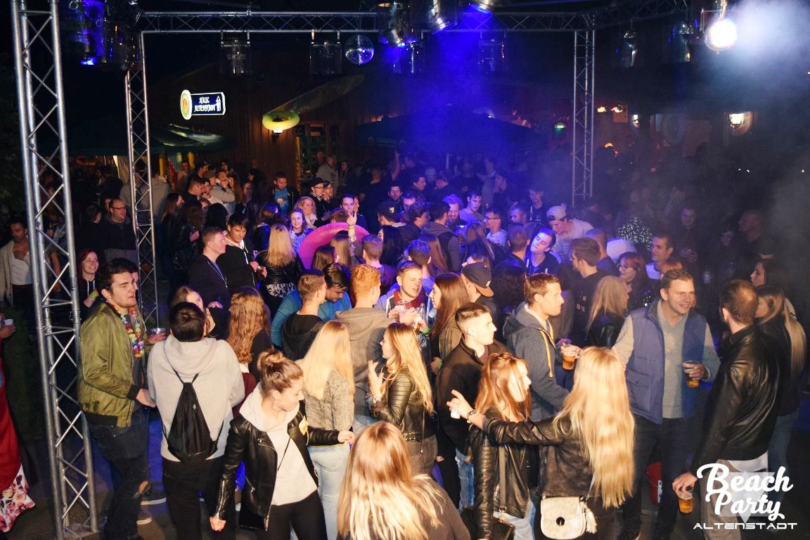 Beachparty Altenstadt: Urlaubsfeeling trotz Regenwetter