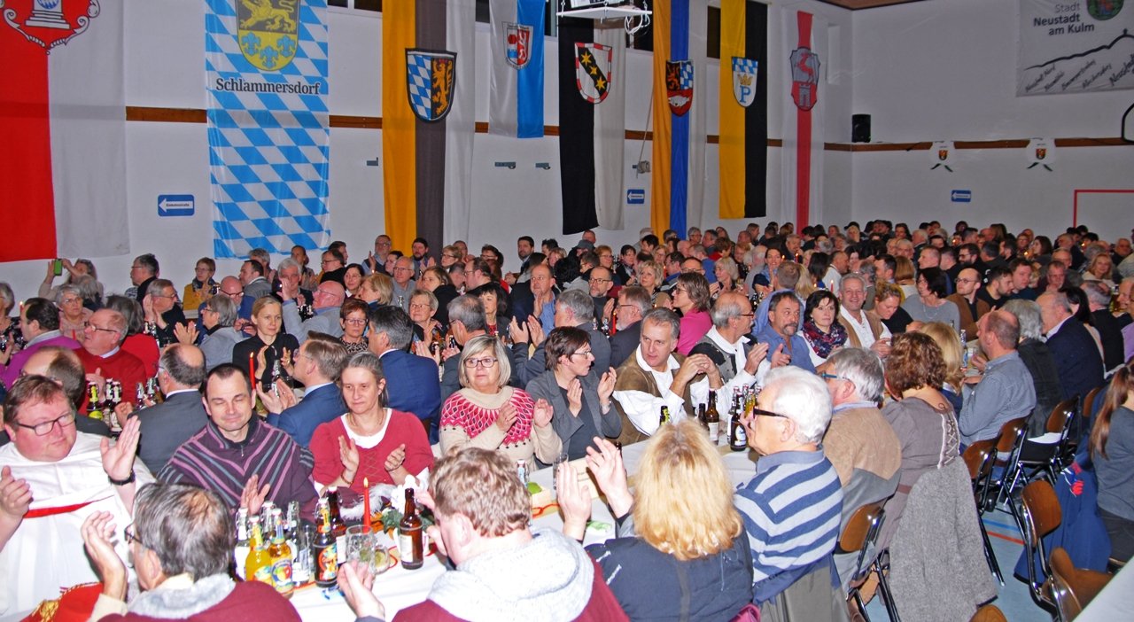 650 Jahre: Neustadt am Kulm leuchtet