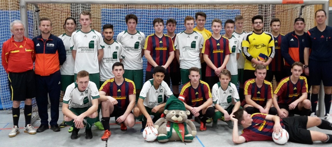 700 Fußballer kämpfen um Tore