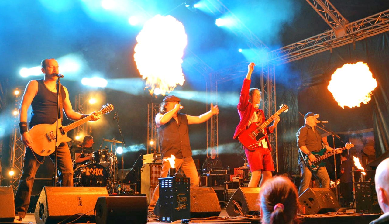 Jetzt Karten sichern: Überdosis Rock’n’Roll mit „Roxxess“ und „AC/DX.“