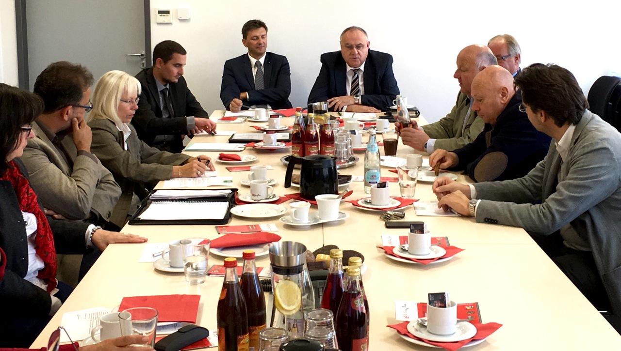 AOK-Direktionsbeirat besucht die Integrierte Leitstelle Nordoberpfalz