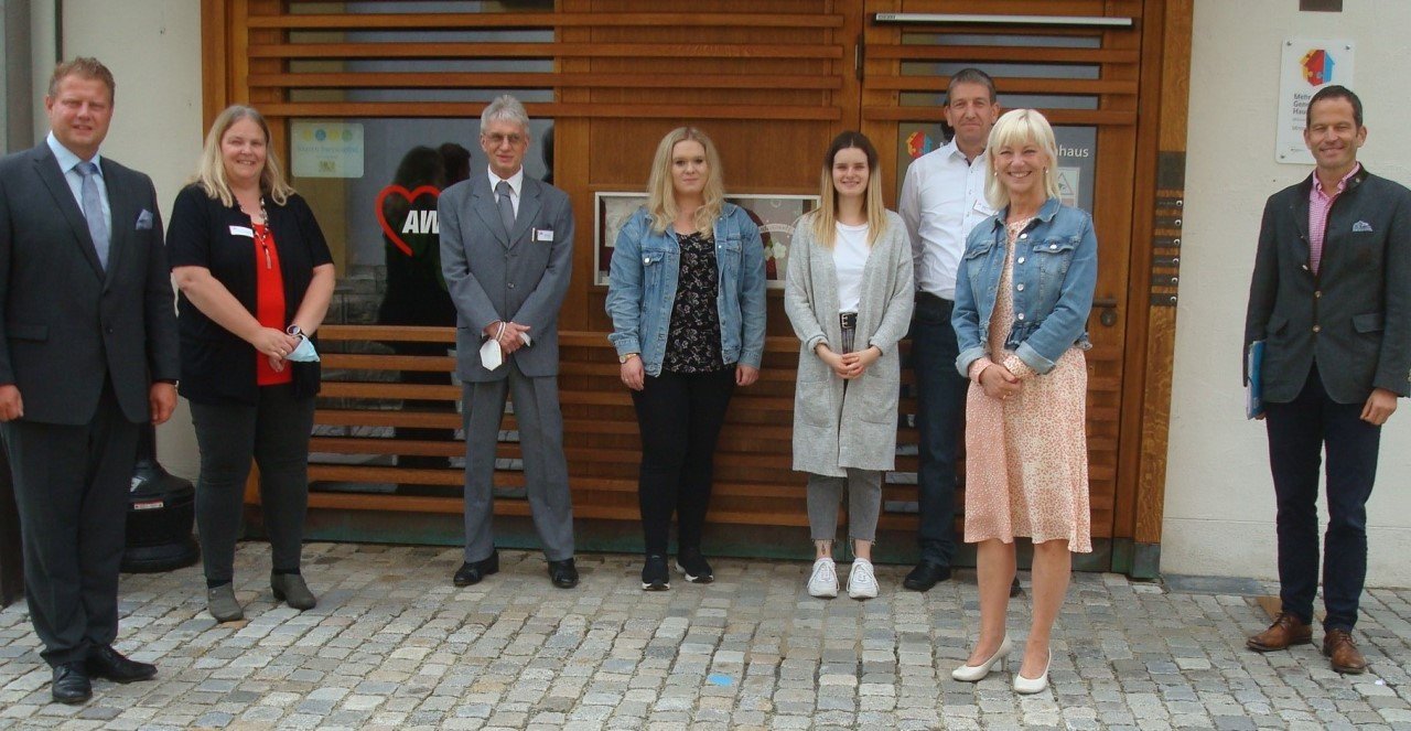 Hila Scharnagl und Lea Herrmann starten bei AWO