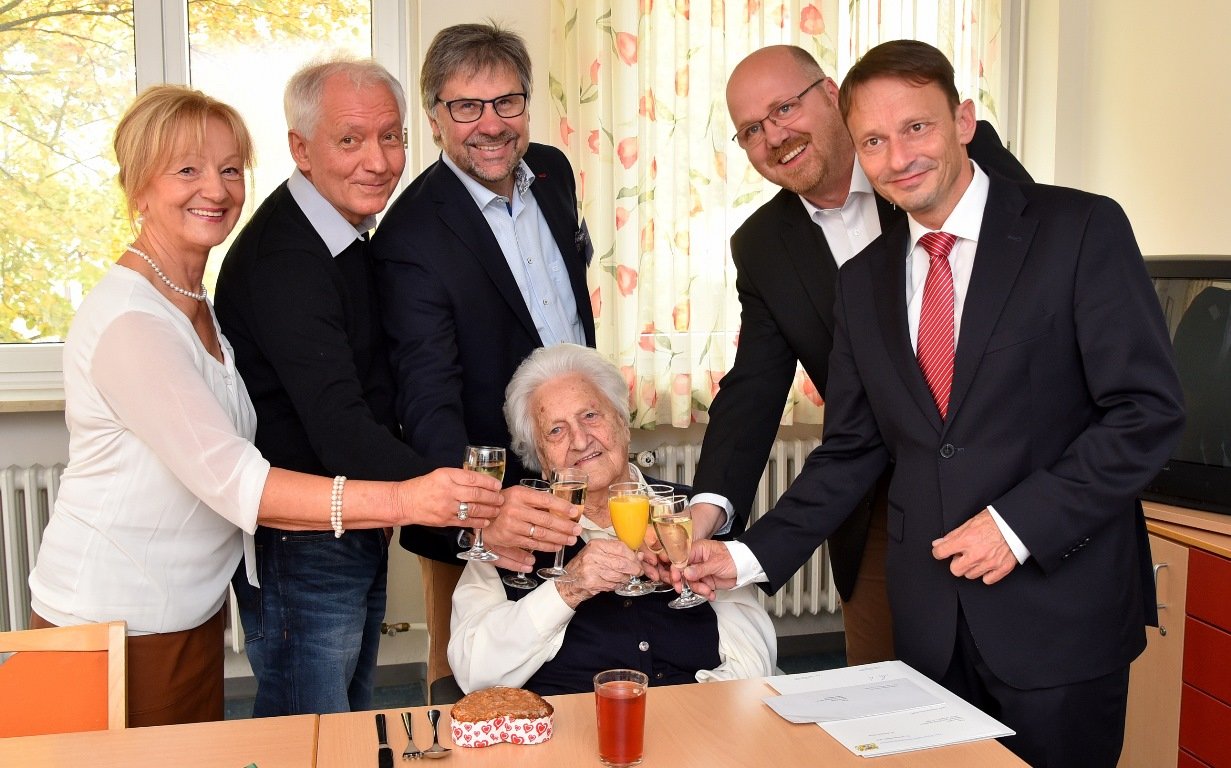 Weidenerin feiert 100. Geburtstag – immer ein Lächeln auf den Lippen