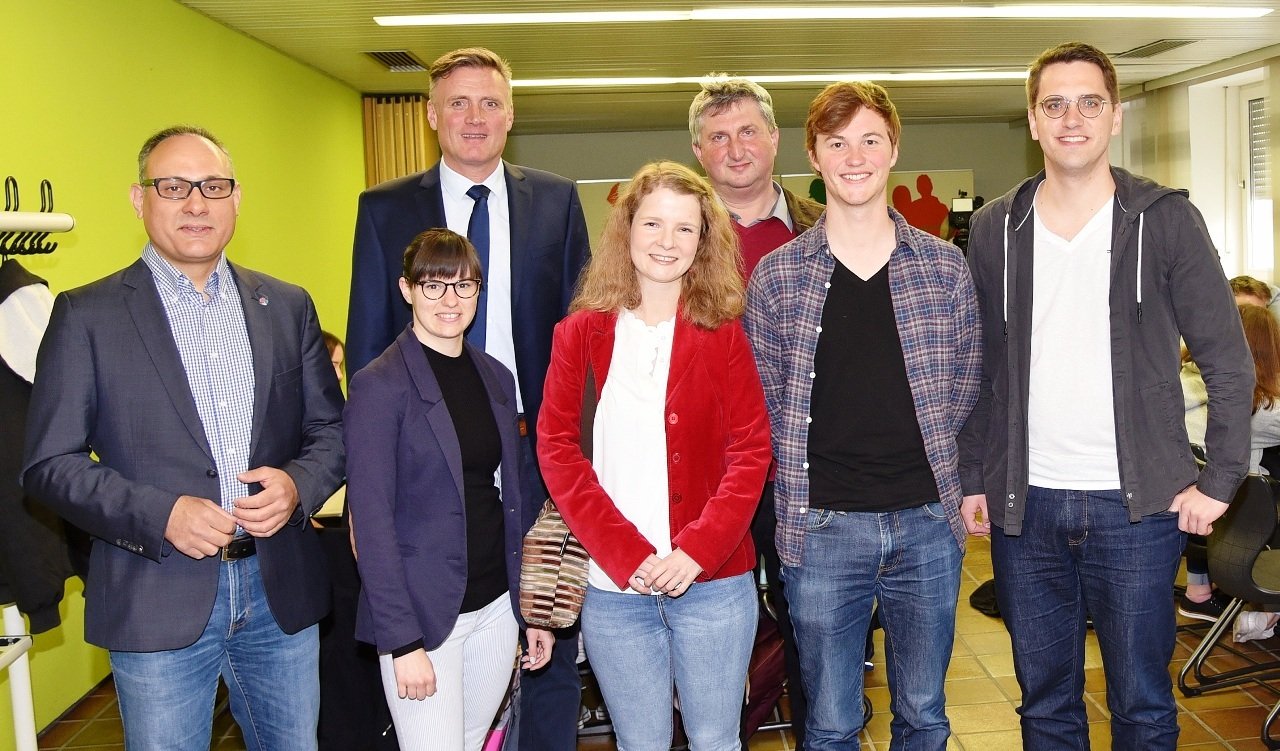 Umweltschutz und Urheberrecht: Kandidaten beim Speed-Dating