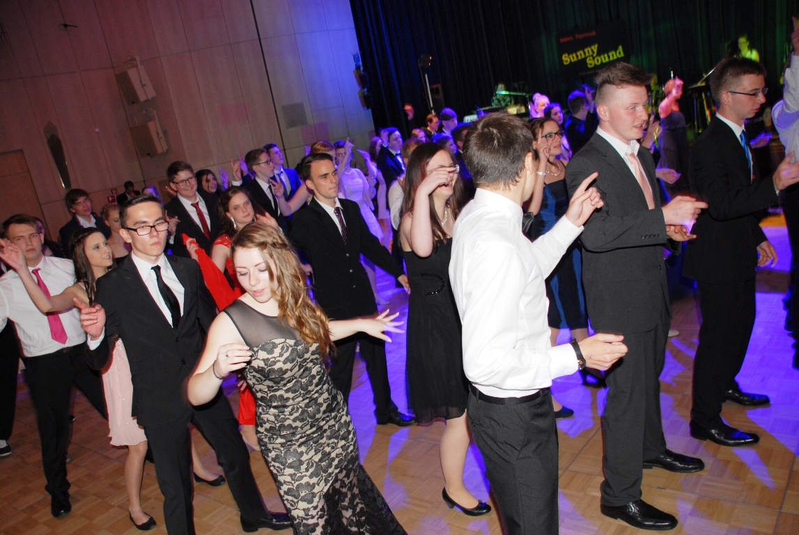 Abschlussball 2016: Wirtschaftsschüler bringen Parkett zum Beben