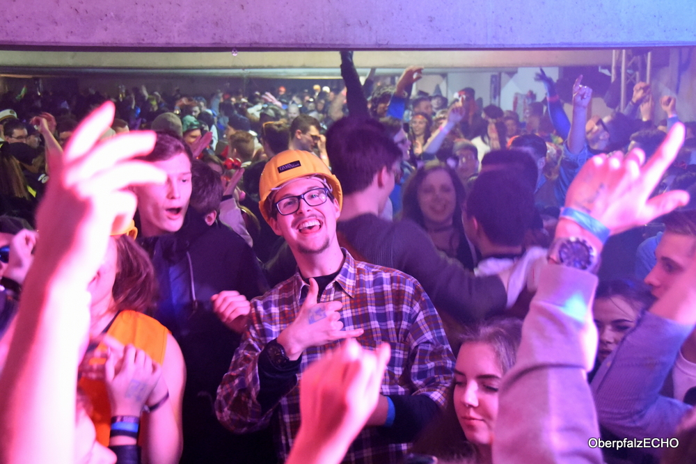 Mega-Party und viele alte Bekannte