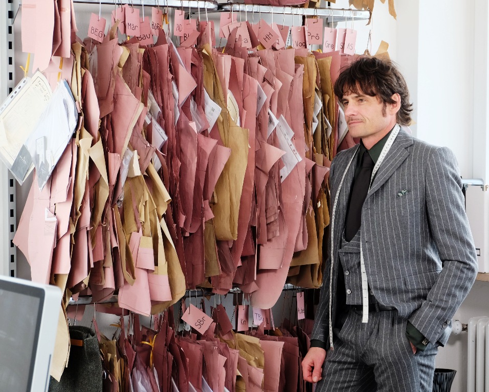 Andreas Moller: Maßschneider und Modedesigner in Zeiten von „Wegwerf-Mode“