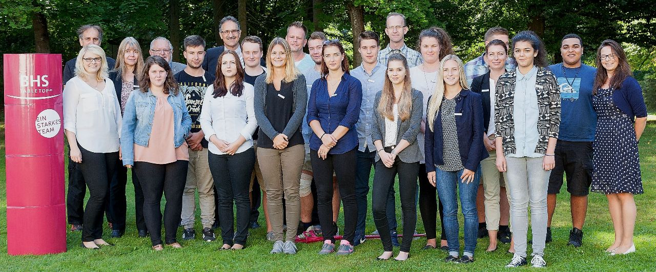 Start ins Berufsleben: 14 neue Azubis bei der BHS tabletop AG