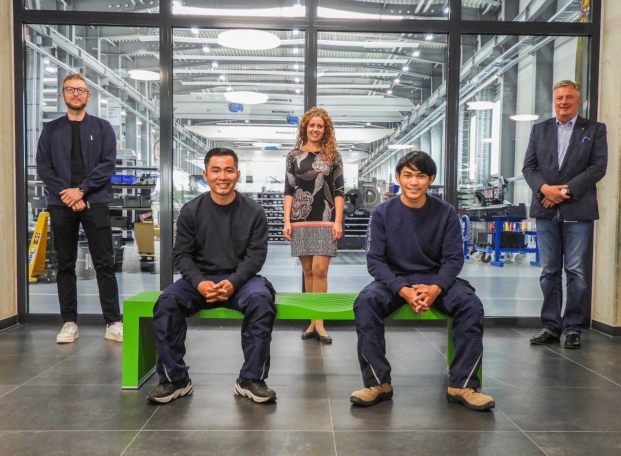 Fern der Heimat und erfolgreich – Laoten bei BHS Corrugated