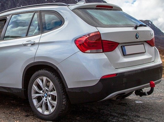 Einbrecher stehlen BMW X1 in Schustermooslohe