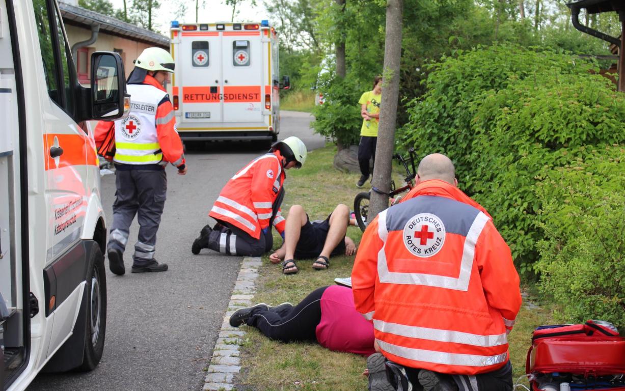 Gasaustritt in der Eissporthalle: 125 Einsatzkräfte üben für den Ernstfall