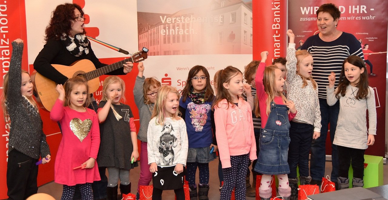 12.500 Euro für Weidener Schulen, Kitas, Horte und HPZ