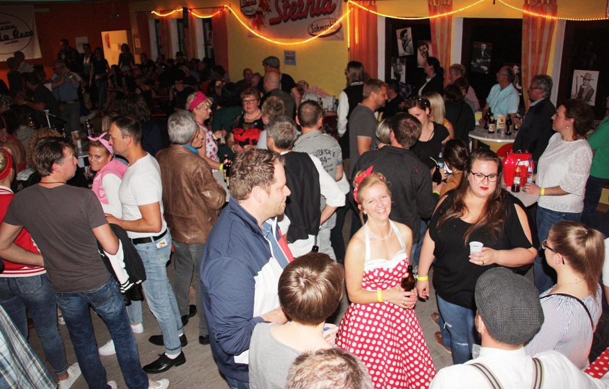 Rock’n’Roll lässt Petticoats schwingen