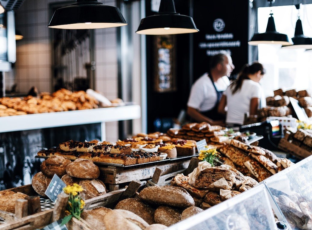 Kunde beleidigt Bäckereifachverkäuferin wüst