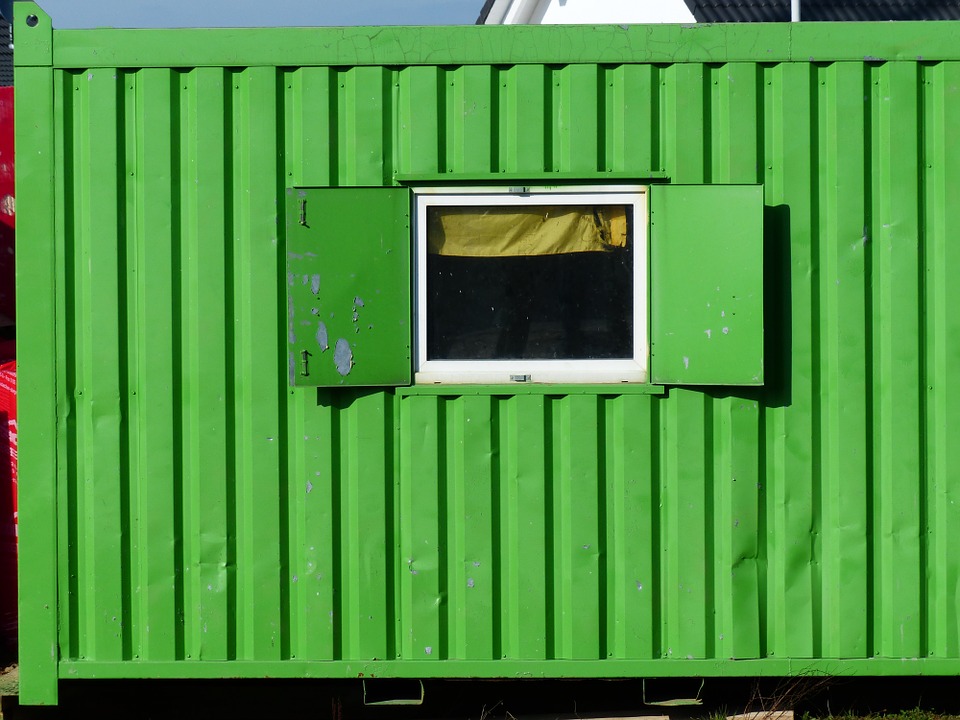 Diebe räumen Baucontainer leer