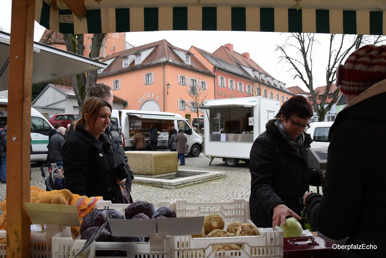 Floß: Bauernmarkt sorgt für Diskussionen