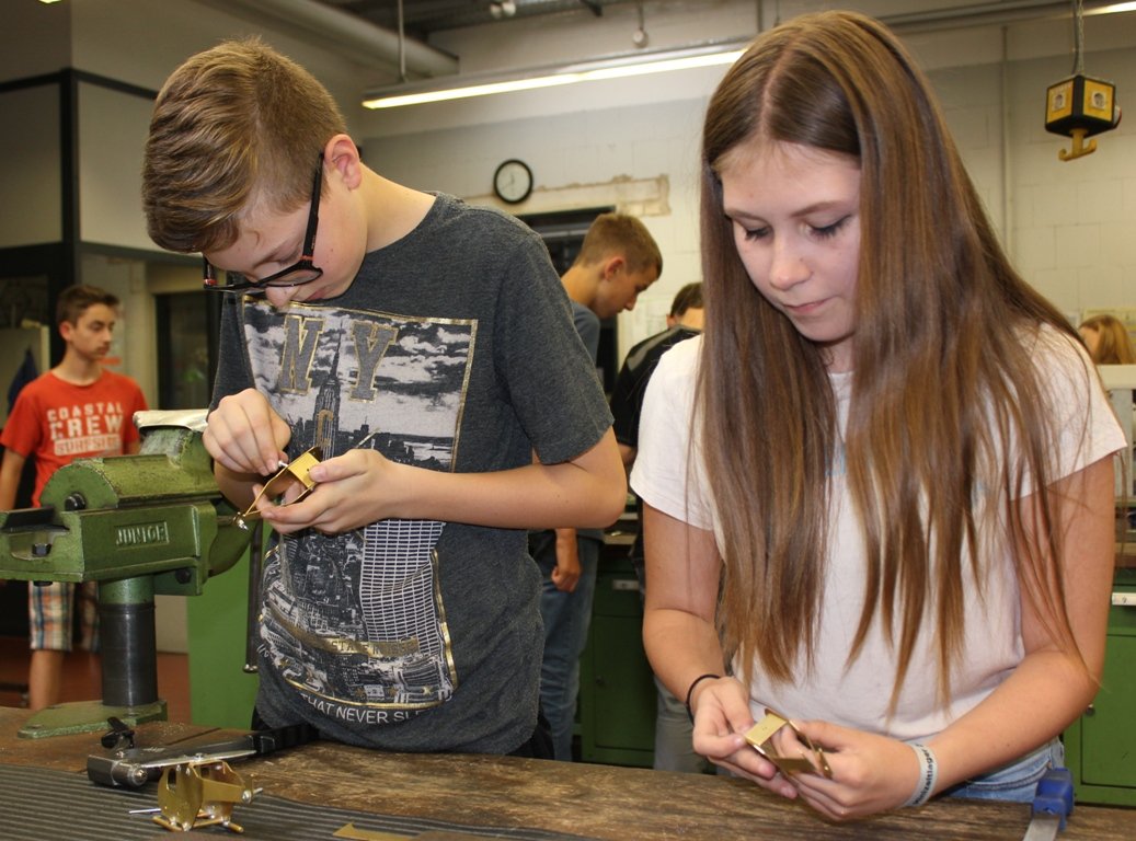 Neustädter Realschüler entdecken Handwerksberufe
