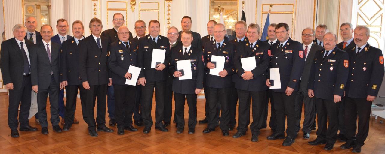 Höchstes Feuerwehr-Ehrenzeichen für Ulrich Kraus und Otto Braunreuther