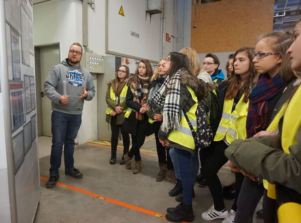 Einblicke in die Porzellanwelt: Schüler erkunden BHS tabletop AG