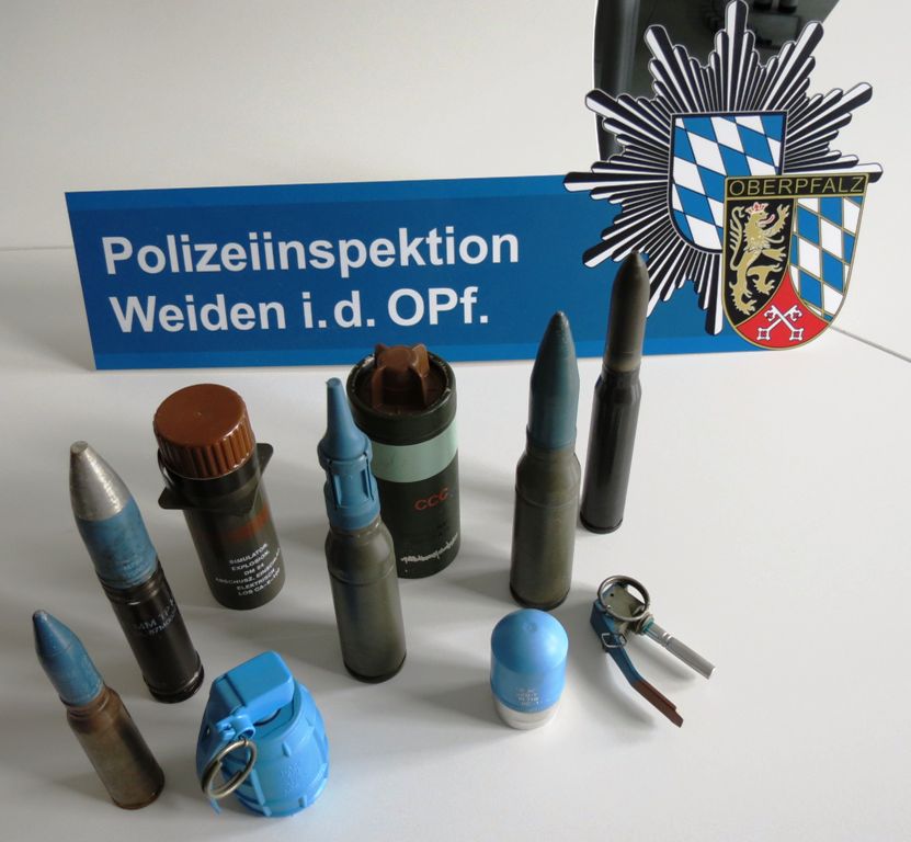 Explosiver Spind: Handgrante, Übungspatronen und Rauchgranate gefunden