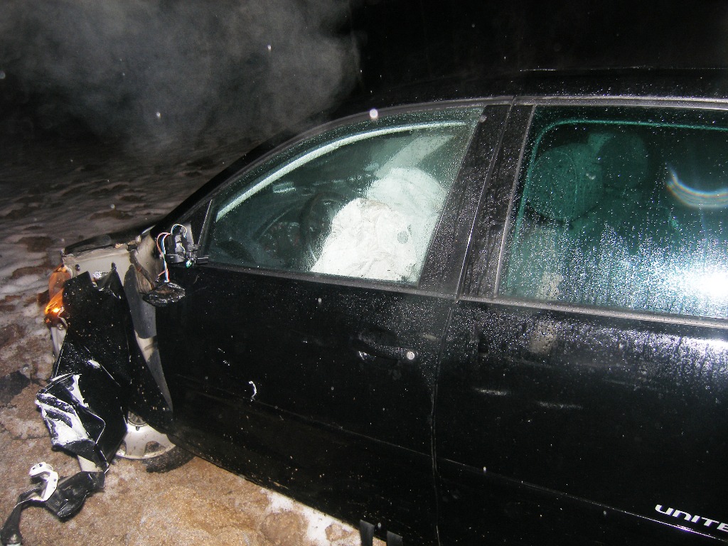 Fahranfängerin fährt in Feld – Einmündung zur B22 übersehen