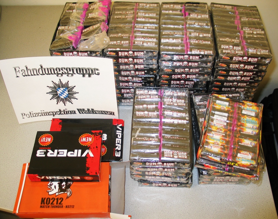1.000 illegale Böller in der Bassbox