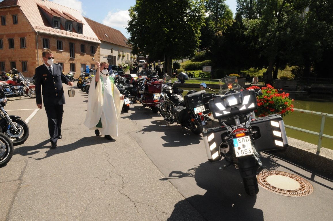Über Motorräder und die Bedeutung von Freizeit und Urlaub