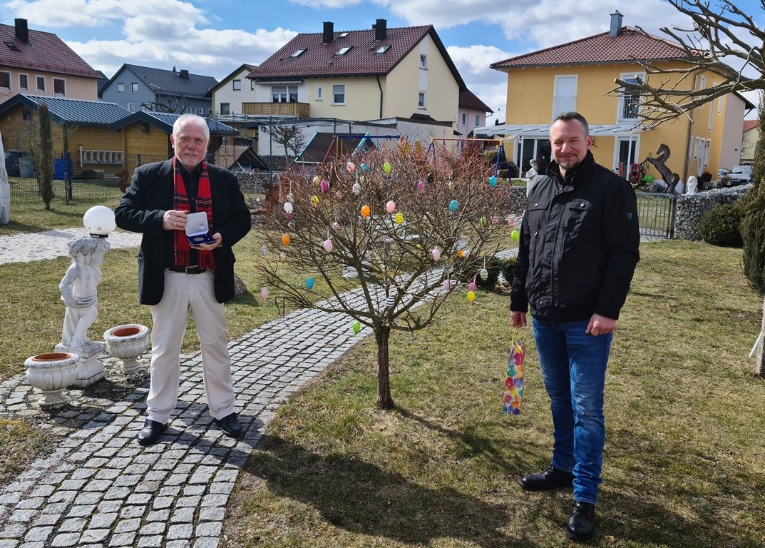 Verdienstmedaillen für zwei Grafenwöhrer