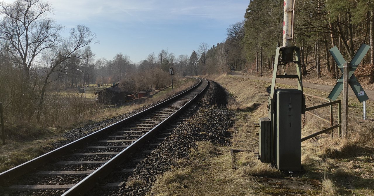 Güterzug führt Notbremsung wegen Mutprobe durch