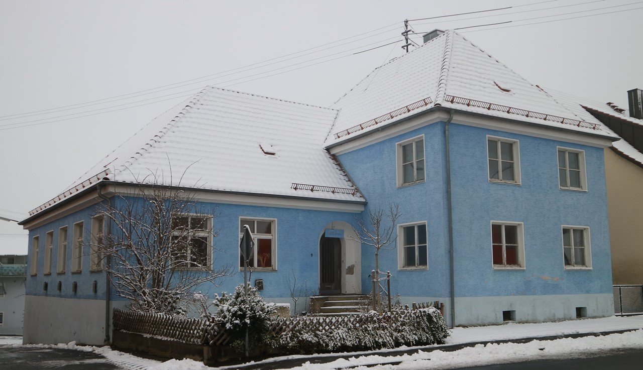 Jürgen Schuller und Lea Simone Bogner erwecken „Blaue Villa“ zu neuem Leben