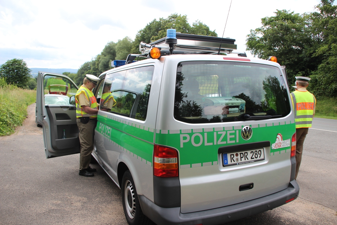 Keine gültige Fahrerlaubnis und mehrere Gramm Drogen im Gepäck