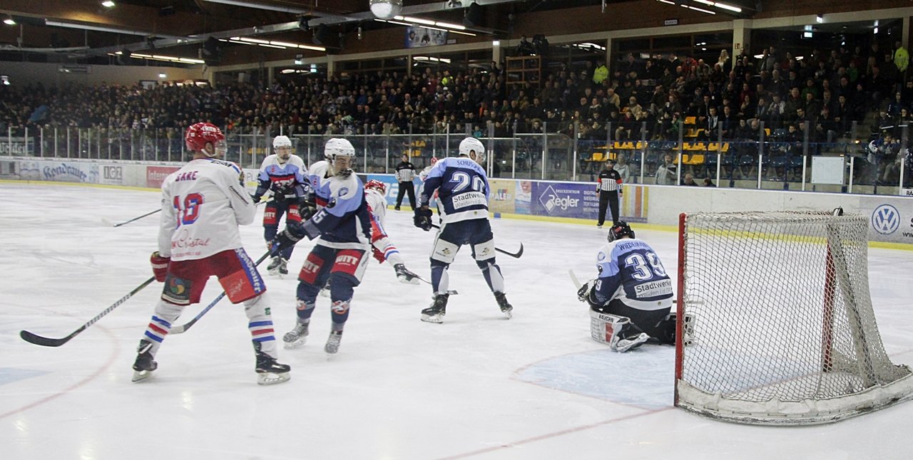 Derby-Time: Blue Devils-Spiel gegen Selber Wölfe vorverlegt