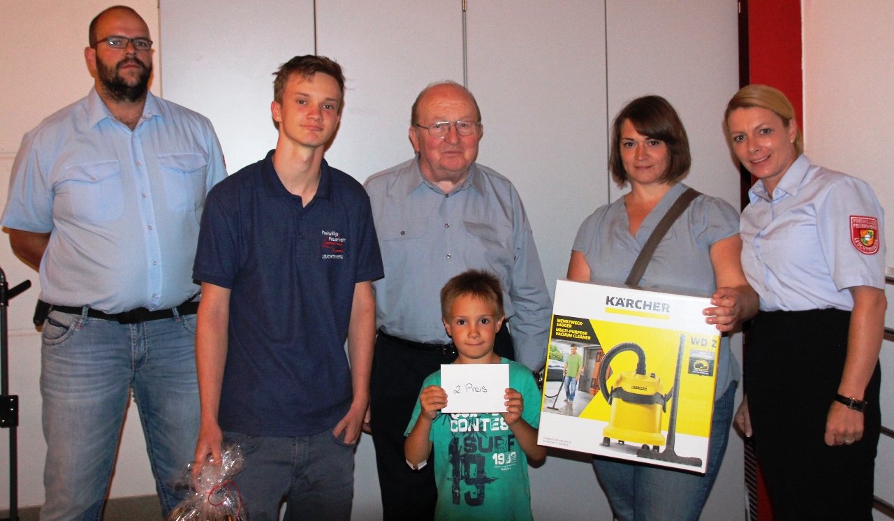 Scharen beim Bürgerfest und Leuchtenberger Gewinner