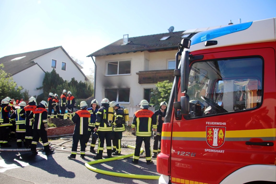 Wohnzimmerbrand: 40.000 Euro Schaden – zwei tote Katzen