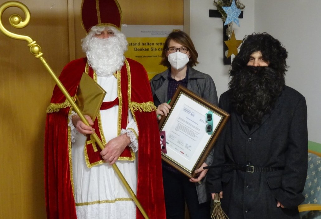 Weihnachten im Seniorenhaus und Anerkennung fürs Team